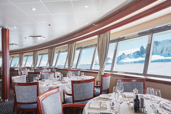 Silver Explorer - Restaurant