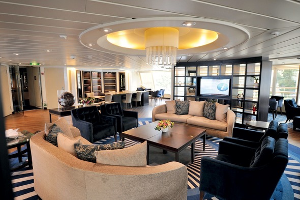 Windstar Cruises - Star Breeze Yacht Club